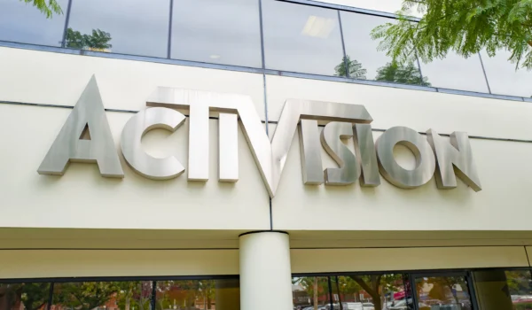 اکتیویژن (Activision) | تاریخچه، درآمد، سیر تکامل و تحلیل جامع