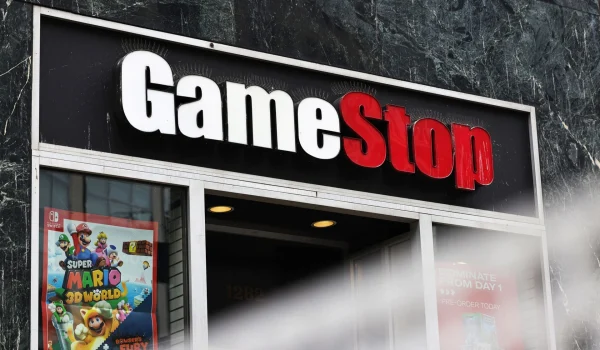 مدیرعامل GameStop: حذف احتمالی دیسک‌های فیزیکی پلی‌استیشن تهدیدی برای ما نیست